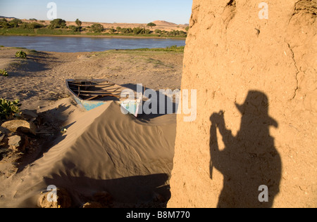 Vista con il quarto fiume Nilo catharact regione Nubia Sudan Foto Stock