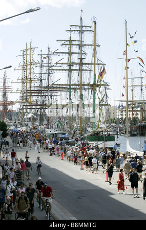 Tall Ships" gare Baltic 2003 Turku. Le navi ormeggiate nei porti comunitari a fiume Aura per solo uso editoriale. Foto Stock