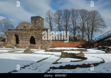 Jewry Wall e le rovine dei bagni romani, Leicester, East Midlands, England, Regno Unito Foto Stock