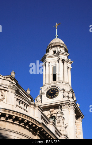 Royale exchange e il grasshopper segno sulla sommità dell'edificio City of London Inghilterra England Foto Stock