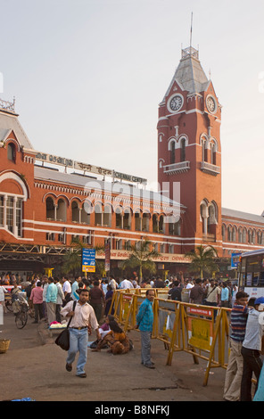 India Tamil Nadu Chennai central railway station ingresso Foto Stock