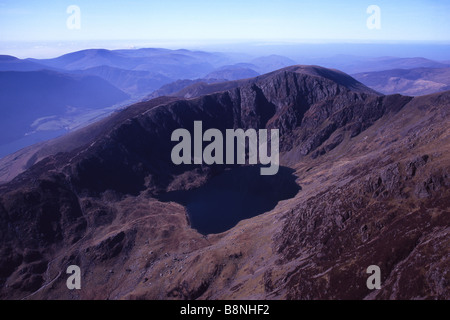 Llyn Cau Cadair Idris lago glaciale di Parco Nazionale di Snowdonia Gwynedd Mid Wales UK Foto Stock