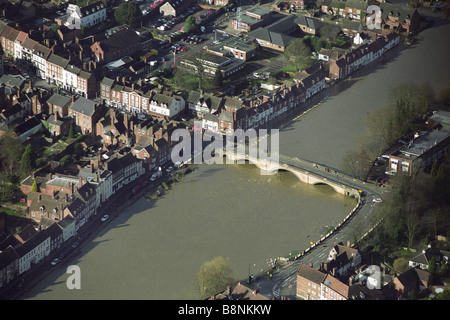 Fiume Severn nel diluvio a Bewdley Worcestershire Inghilterra UK 14 2 02 Foto Stock