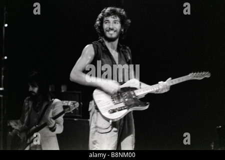 Bruce Springsteen e la E Street Band, giocando a Seton Hall University, Dicembre 11, 1975 Foto Stock