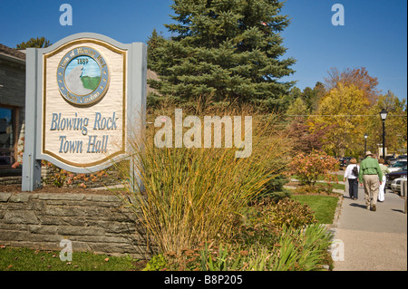 Town Hall segno di Blowing Rock, N.C., STATI UNITI D'AMERICA Foto Stock