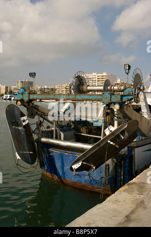 Poppa posteriore di un commerciale spagnolo Trawler Santa Pola Spagna Foto Stock