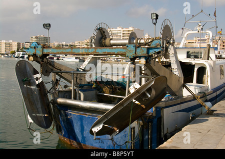 Poppa posteriore di un commerciale spagnolo Trawler Santa Pola Spagna Foto Stock