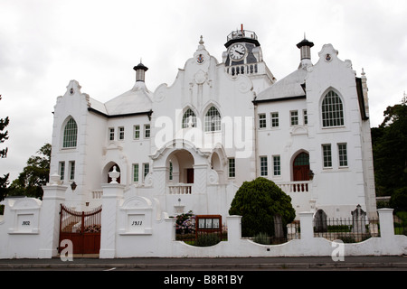 La chiesa olandese riformata costruito nel 1911 su voortrek street R60 swellendam sud africa provincia del Capo occidentale Foto Stock