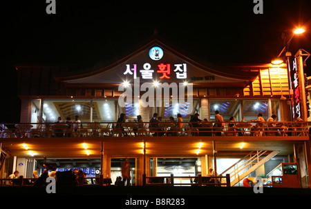 Night Shot di Busan (Pusan) spiaggia in Corea del Sud Foto Stock