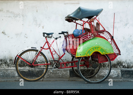 Yogyakarta indonesia java becak asia travel tuktuk Foto Stock