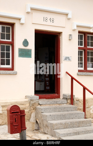 Ingresso al cape agulhas faro e museo costruito nel 1848 e restaurato nel 1988 in Sud Africa Foto Stock