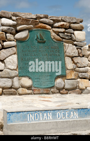 Semplice marcatore di pietra cape agulhas sud africa Foto Stock