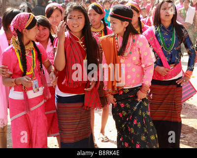 Il Nepal valle di Kathmandu Bodhnath tamang nuovo anno celebrazione Foto Stock