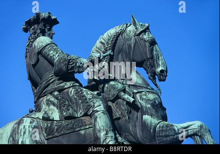 Statua di bronzo del principe Eugenio di Savoia (1663-1736), militare austriaca Hero, Heldenplatz, il Palazzo di Hofburg di Vienna, Austria Foto Stock