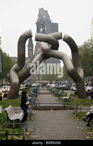 La scultura "Berlino' di Brigitte e Martin Matschinsky-Denninghoff in Tauentzienstrasse. Charlottenburg di Berlino. Germania. Foto Stock