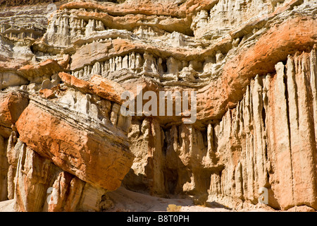 Roccia sedimentaria formazione Red Rock Canyon State Park California degli Stati Uniti d'America Foto Stock