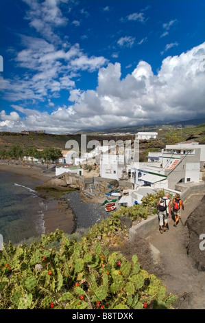 El Puertito de Adeje village beach e Walkers Playa Paraiso Tenerife Sud Isole Canarie Spagna Foto Stock