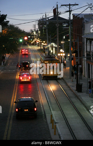 Downtown tram di notte Ybor City Tampa Florida USA Foto Stock