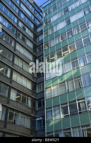 Alto edificio di uffici Foto Stock