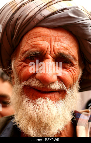 Uomo anziano in Nushki, Pakistan Foto Stock