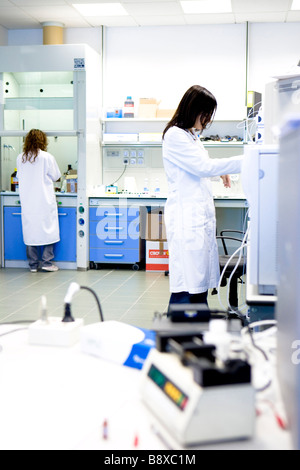 La spettrometria di massa laboratorio, Istituto di Ricerche Farmacologiche Mario Negri di Milano, Italia Foto Stock