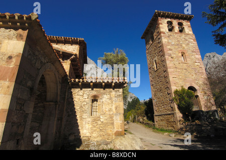 Mozarabo chiesa xi secolo di Santa Maria de Lebeña Lebeña Liébana valley Cantabria Spagna Foto Stock