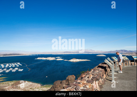 Vista sul Lago Mead da Lakeview si affacciano vicino alla Diga di Hoover, Nevada, STATI UNITI D'AMERICA Foto Stock