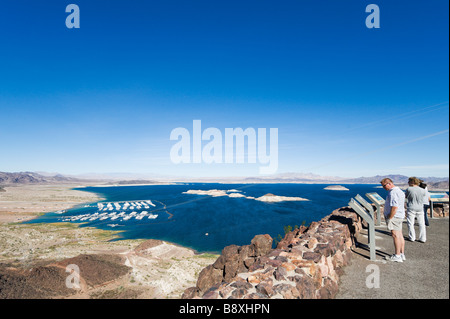 Vista sul Lago Mead da Lakeview si affacciano vicino alla Diga di Hoover, Nevada, STATI UNITI D'AMERICA Foto Stock