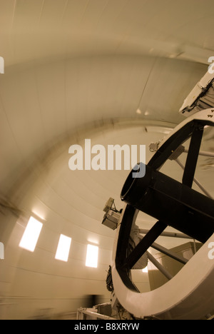 Il William Herschel Telescope la cupola è in movimento, la preparazione per la notte (La Palma, Canarie) Foto Stock