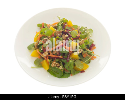 Preparate di fresco piastra di fresco sano stile Florida Insalata di fruttato contro uno sfondo bianco con un tracciato di ritaglio, nessun popolo e spazio di copia Foto Stock