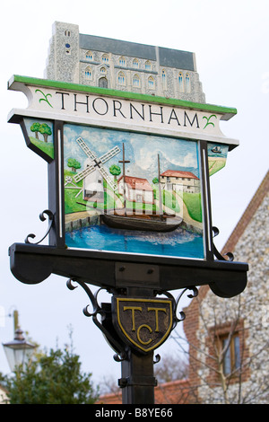 Segno di villaggio, Thornham NORFOLK REGNO UNITO Foto Stock