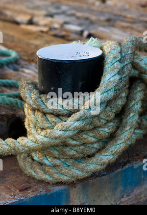 Bollard e la corda della Svezia. Foto Stock