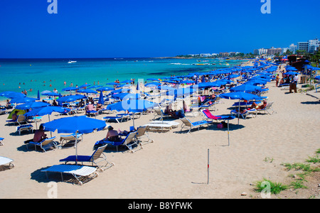 La vita in spiaggia in Protaras Fig Tree Bay Cipro Foto Stock