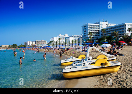 Vita di spiaggia di Protaras, Cipro. Foto Stock