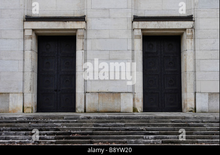 Zeppelinfeld e Zeppelinhaupttribüne Nürnberg questo era parte del partito nazista Rally motivi ed è ora abbandonata Foto Stock