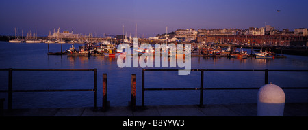 Paesaggio panoramico del Royal Harbour Marina. Porto di Ramsgate. Thanet. Kent. SE Inghilterra. Regno Unito Foto Stock