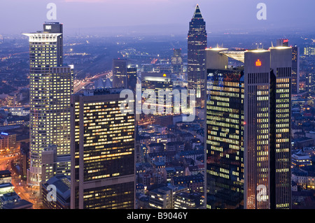 Europa Germania Francoforte sul Meno, il principale quartiere finanziario del centro cittadino Foto Stock