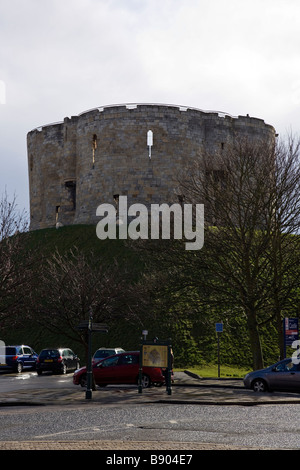 Cliffords Tower in York England Regno Unito Foto Stock