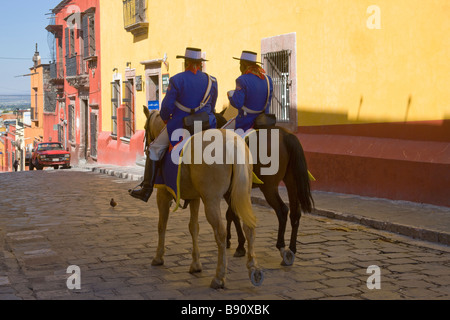 Polizia montata in San Miguel De Allende, Messico Foto Stock