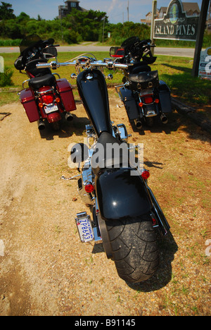 Un giovane modded moto parcheggiata in un ristorante nella Outer Banks, Carolina del Nord, America Foto Stock