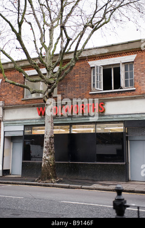 Woolworths store in Bermondsey, Londra, prima della chiusura Foto Stock