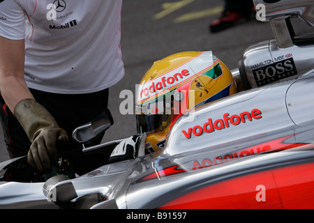 Simone Rosa Semedia 11 03 2009 Barcellona ESP auto di Formula Uno nella foto L Hamilton McLaren Merdes F1 racing team Foto Stock