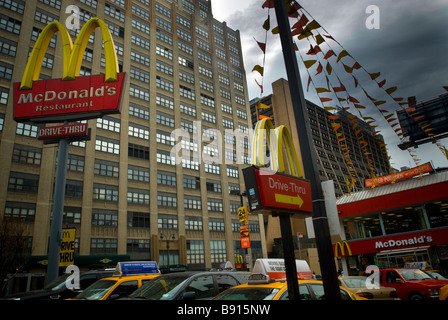 McDonald s ristorante nel centro cittadino di New York di domenica 8 marzo 2009 Richard B Levine Foto Stock