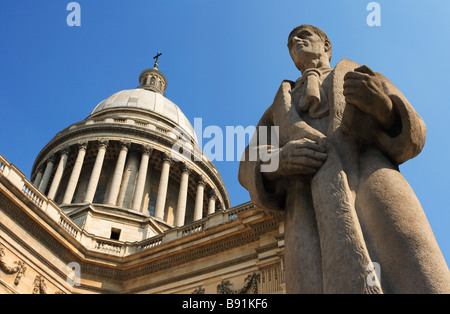 Statua di Rousseau al Pantheon Foto Stock