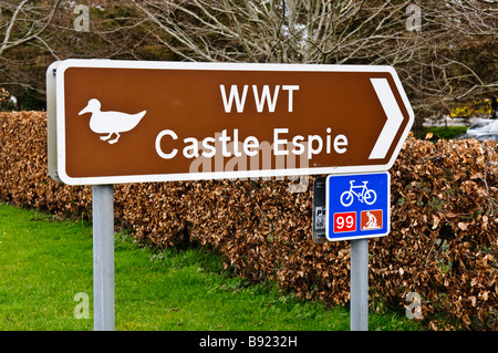 Segno ad entrata anteriore al Castle Espie, Wildfowl and Wetlands Trust (WWT), dalla pettinatrice, Irlanda del Nord Foto Stock