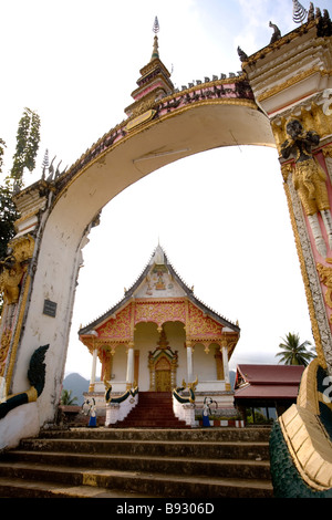 Laos, Provincia di Vientiane, Vang Vieng, tempio buddista. Foto Stock