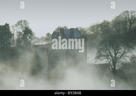 Castle Campbell dollaro nella nebbia Foto Stock