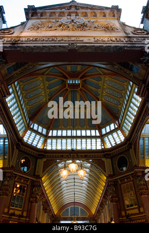 Dettaglio della parte interna del tetto, mercato Leadenhall, Londra Inghilterra REGNO UNITO Foto Stock