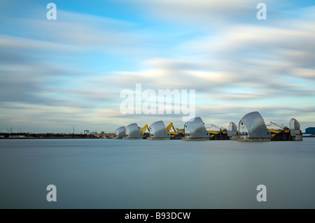 Ore diurne lunga esposizione della Thames Barrier. Foto Stock