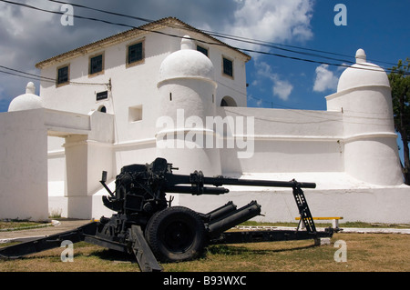 Colonial fort sul Monte Serrat punto sulla penisola di Itapagipe Salvador Foto Stock